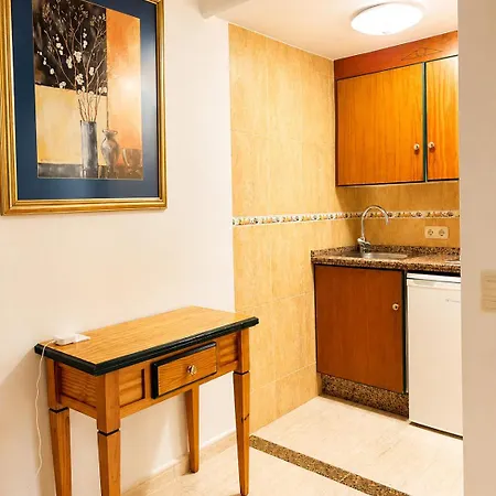 Privado En Puerto De - Calle Lamo De Espinosa 10 *